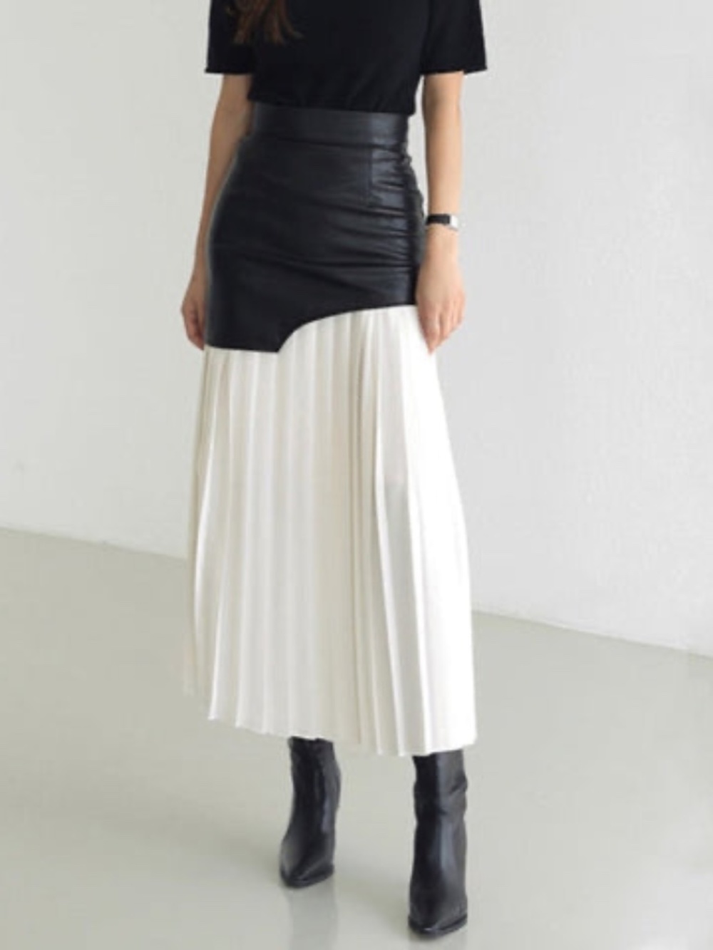 TwoTwinStyle Patchwork Pleated Skirt Faux Leather Large - Picture 1 of 7